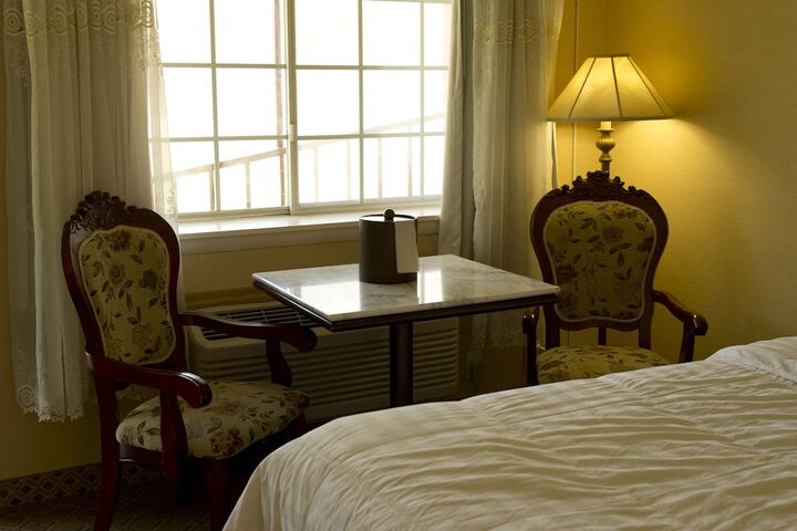 Room 18 of 24