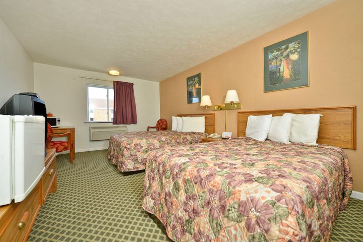 Room 9 of 28