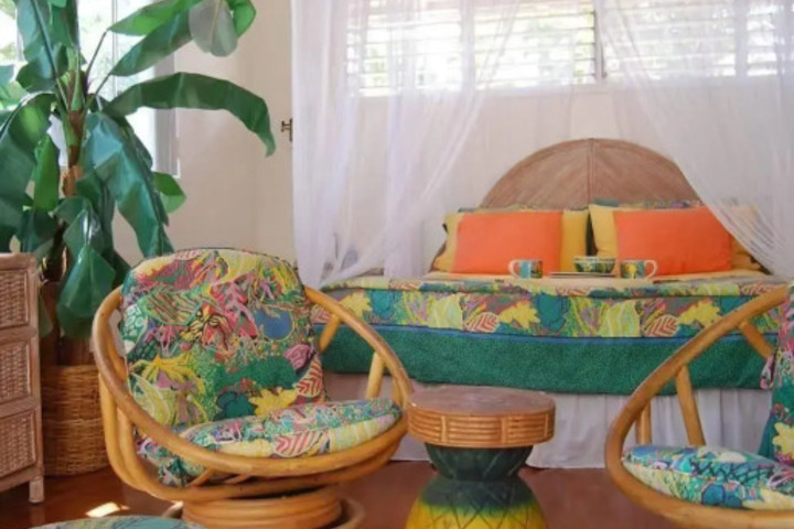 OLD LAHAINA HOUSE