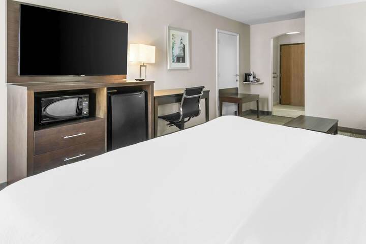 Room 21 of 28