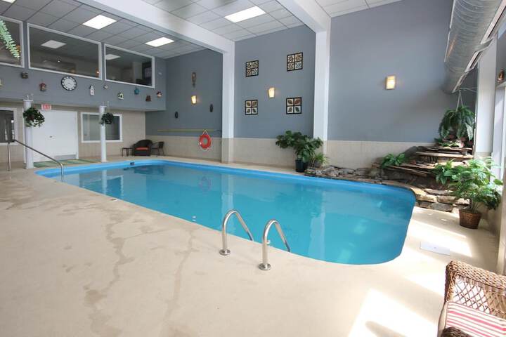 Pool 10 of 37