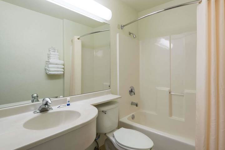 Room 10 of 22