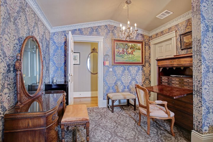 Room 71 of 82