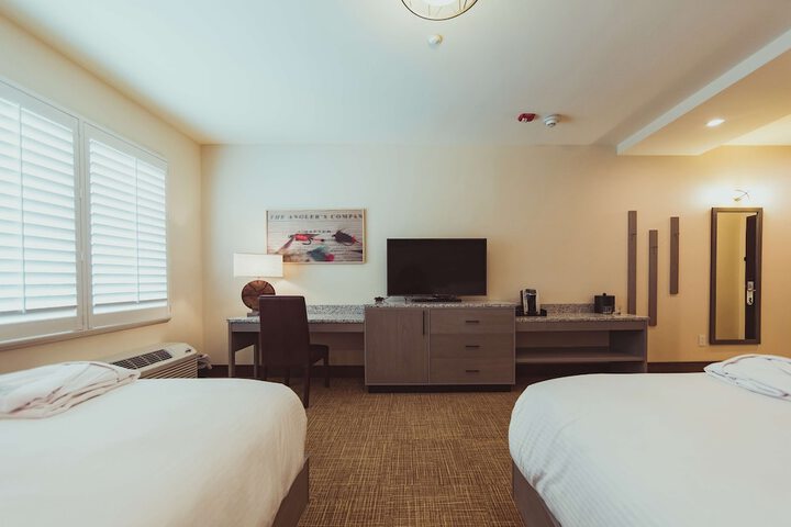 Room 73 of 215