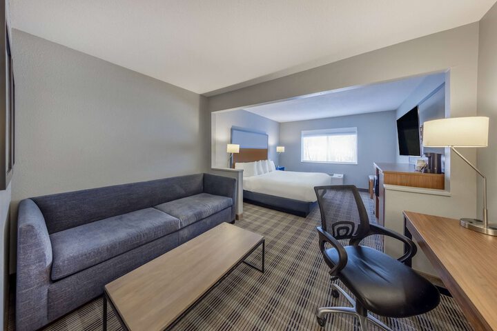 Room 16 of 69