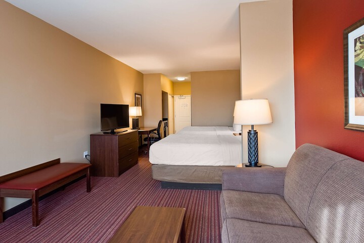 Room 33 of 48