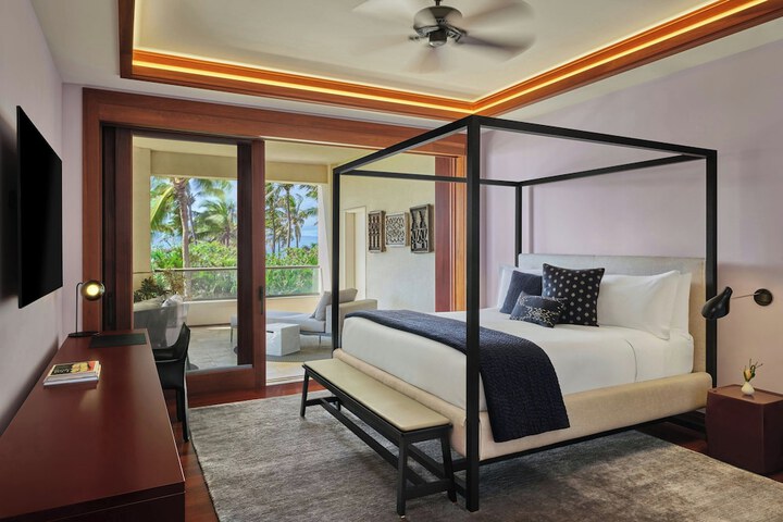 The Resort at Kapalua Bay Maui