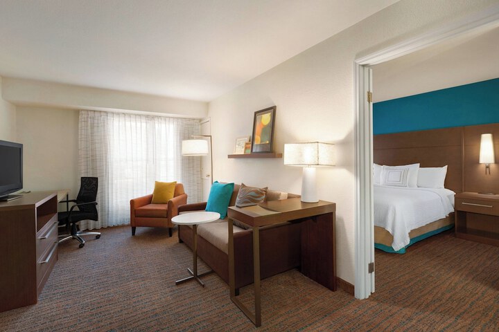 Room 18 of 25