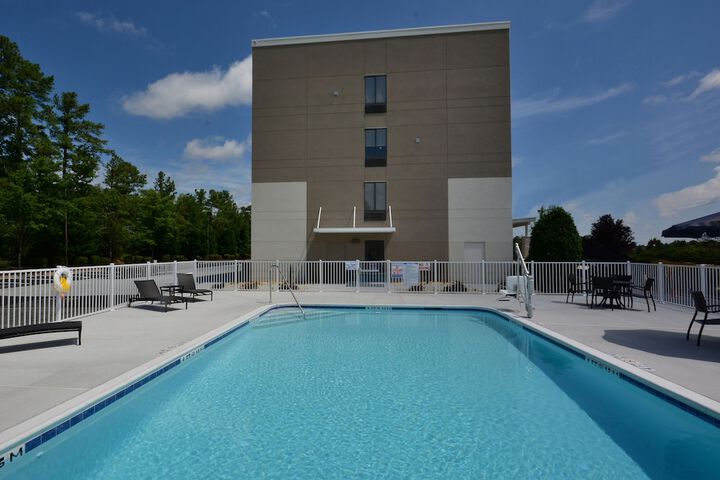 Pool 7 of 53