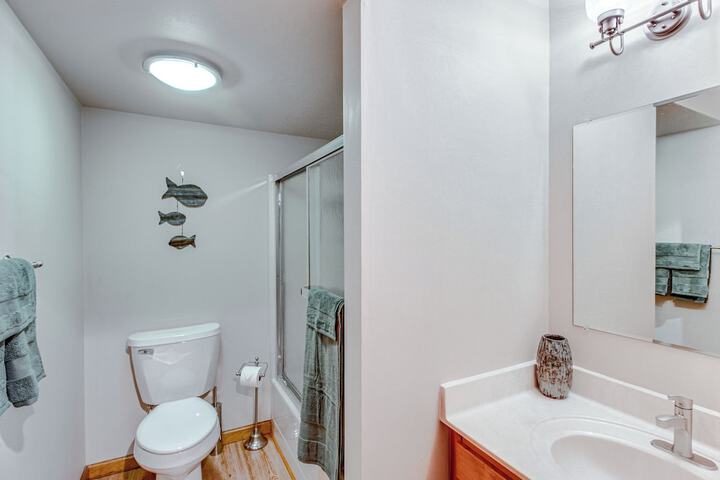 Beach & Lake Access: Brainerd Townhome
