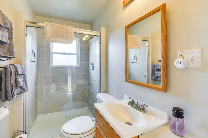 Clark Fork Vacation Home w / Wood Stove Near Lake!