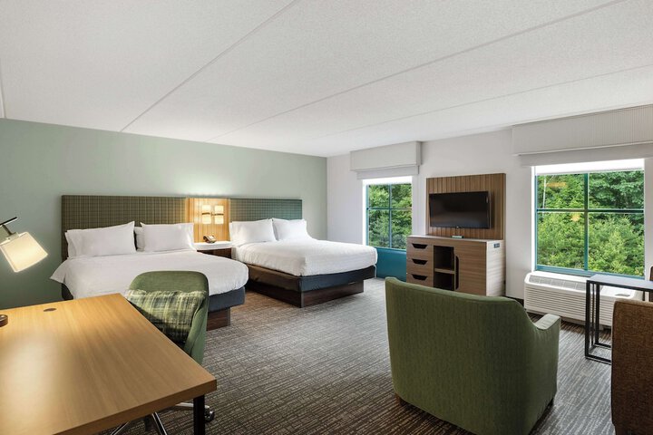 Hampton Inn & Suites Lake George