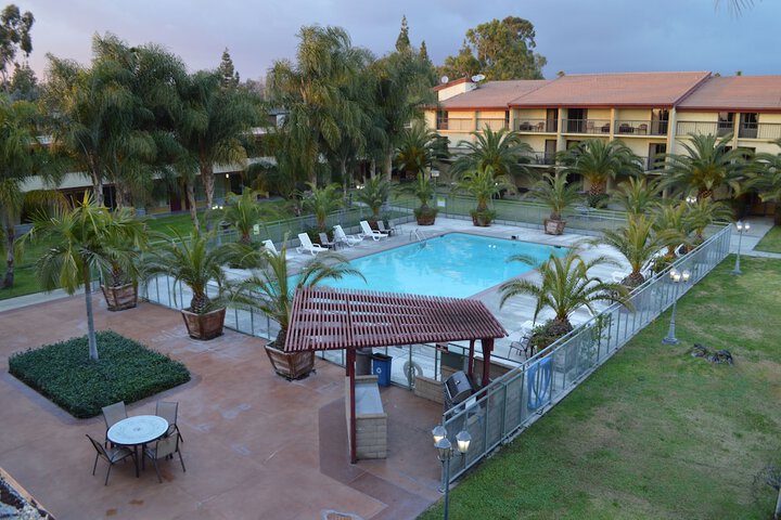 Pool 3 of 33