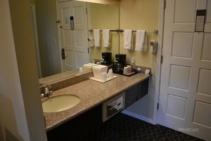 Room 17 of 30