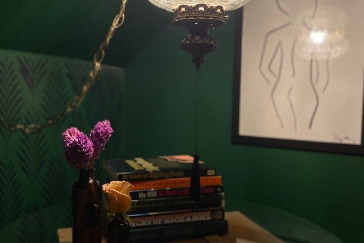 Room 65 of 102