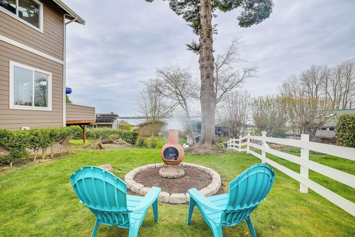 Beautiful Birch Bay Retreat w / Deck & Fire Pit!
