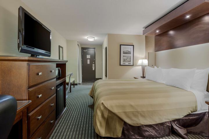 Best Western Premier Denham Inn & Suites