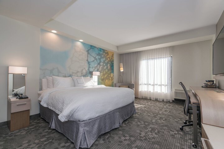 Courtyard by Marriott West Springfield