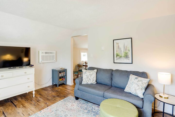 Cozy Norwalk Apt: Near Cedar Point & Kalahari!