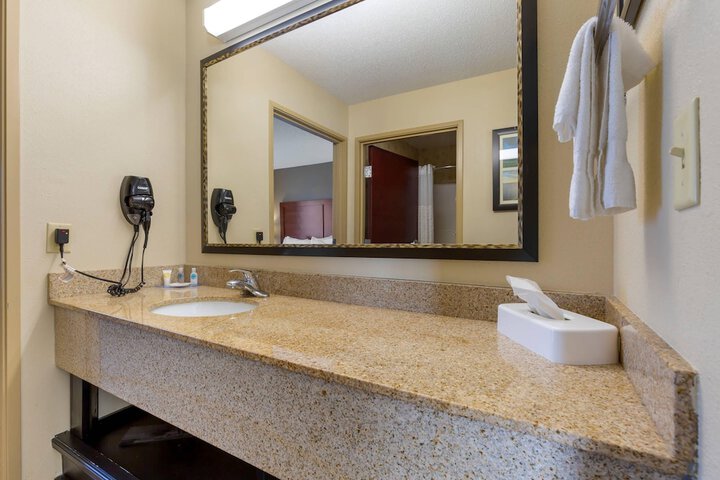 Comfort Inn & Suites Cambridge