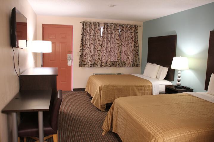 Room 6 of 32