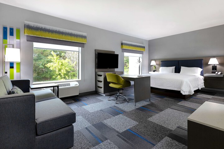 Room 27 of 51
