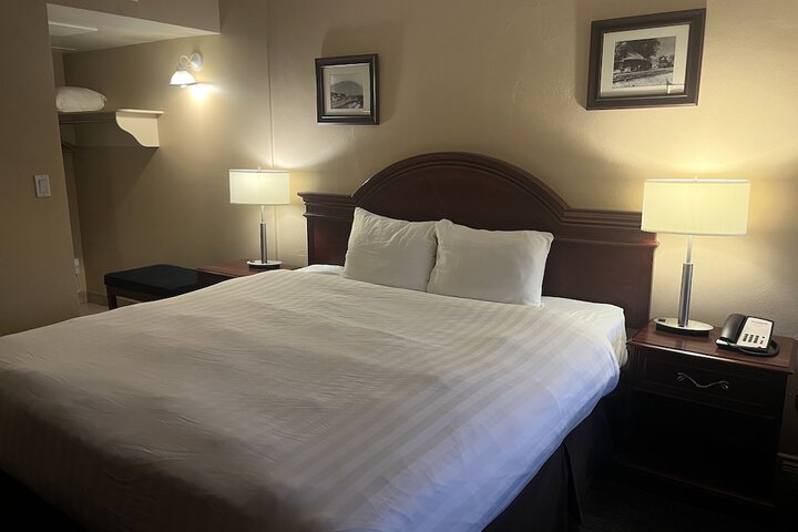 Room 30 of 52