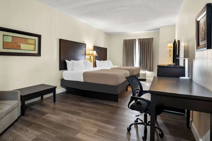 Room 33 of 45