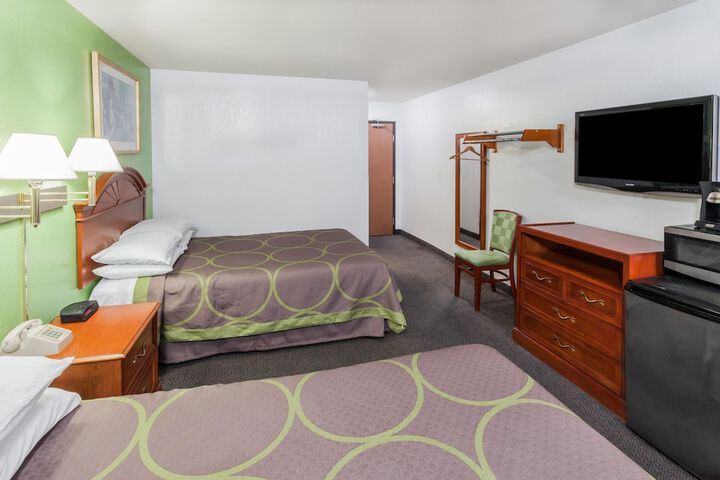Room 27 of 36