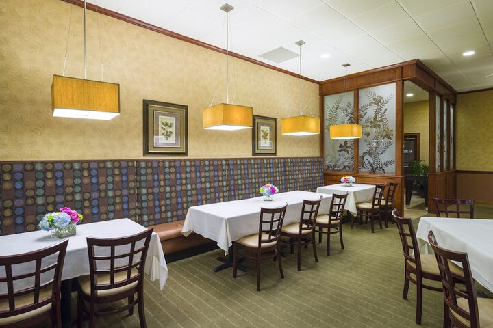 Ballroom/Hall 47 of 55