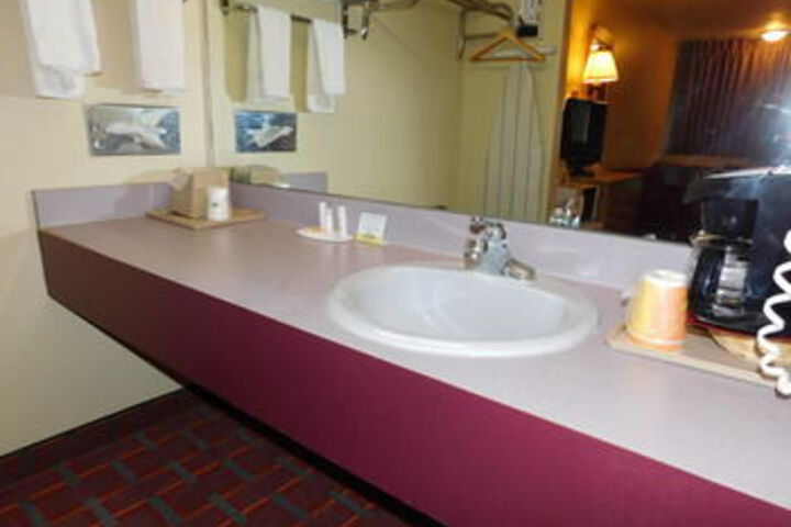 DAYS INN WILLIAMSBURG