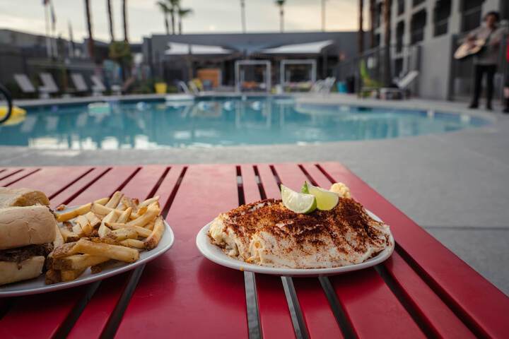 MOXY Phoenix Tempe / ASU Area