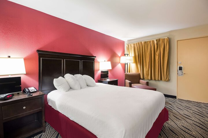 Best Western Braddock Inn