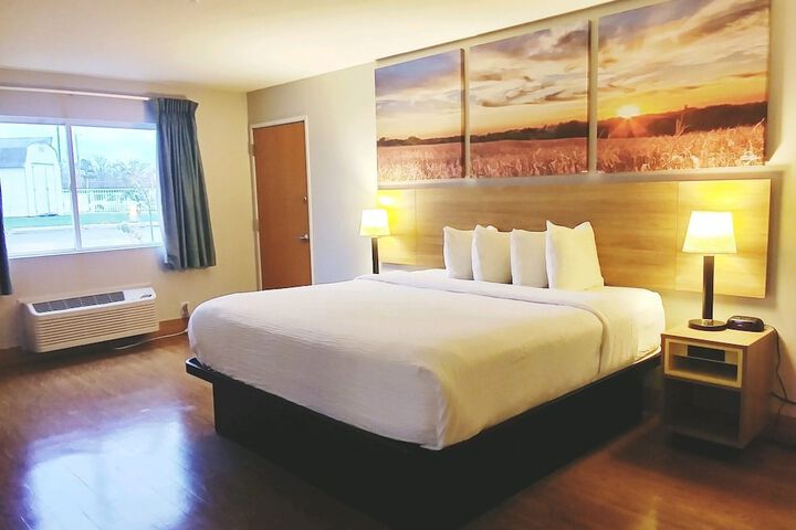 Room 22 of 32