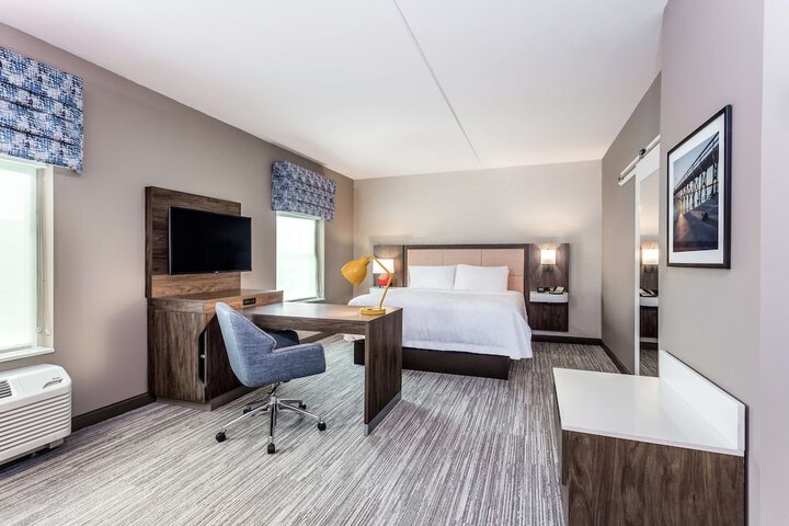 Room 21 of 42