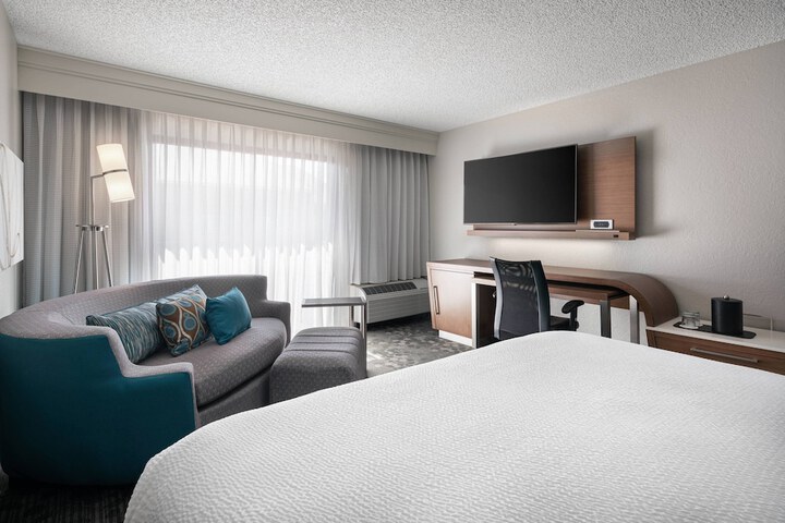 Room 18 of 29