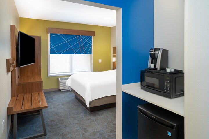Room 25 of 50