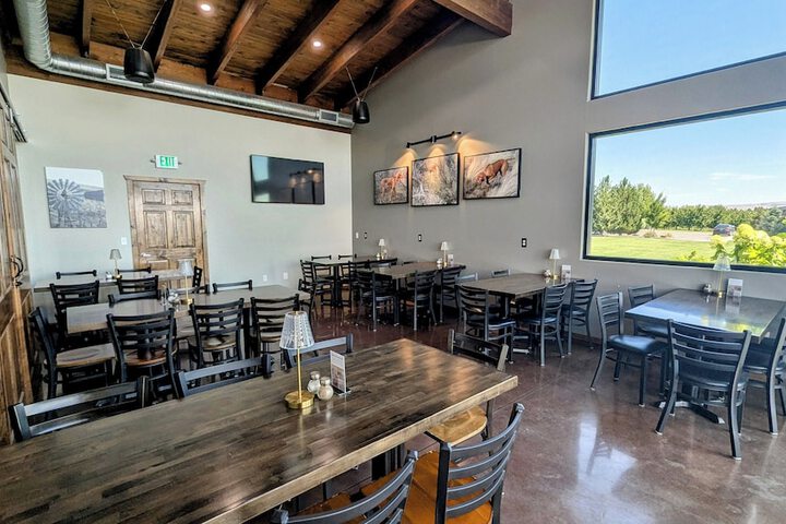 Lone Point Cellars