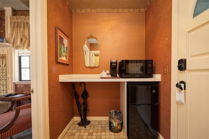 Room 15 of 50
