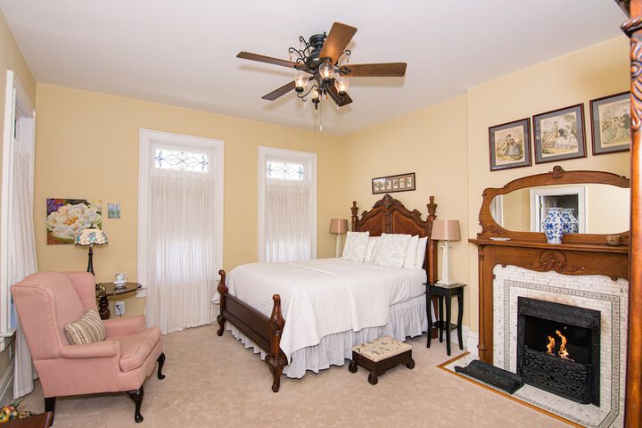Room 27 of 46