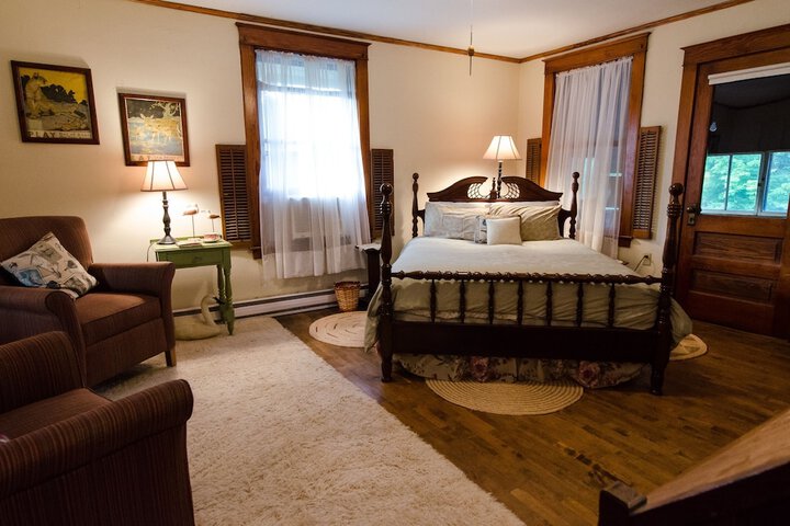 Room 10 of 43