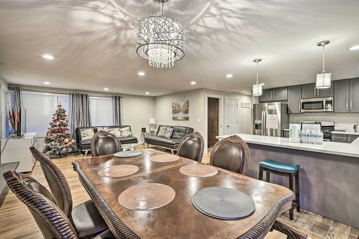 Spacious Kent Home 17 Mi to Dtwn Seattle!