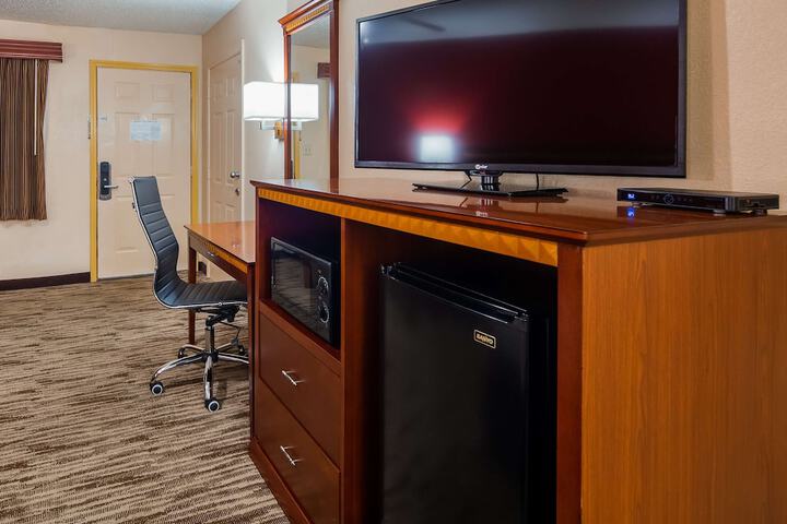Room 10 of 15