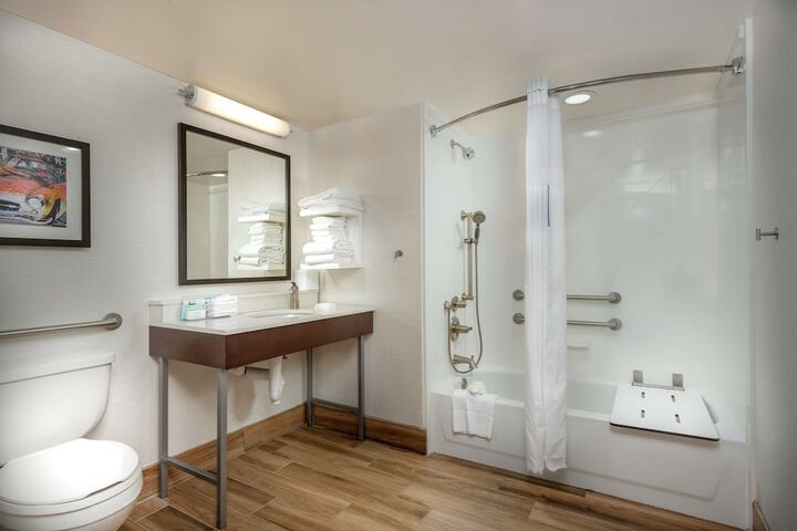 Room 15 of 26