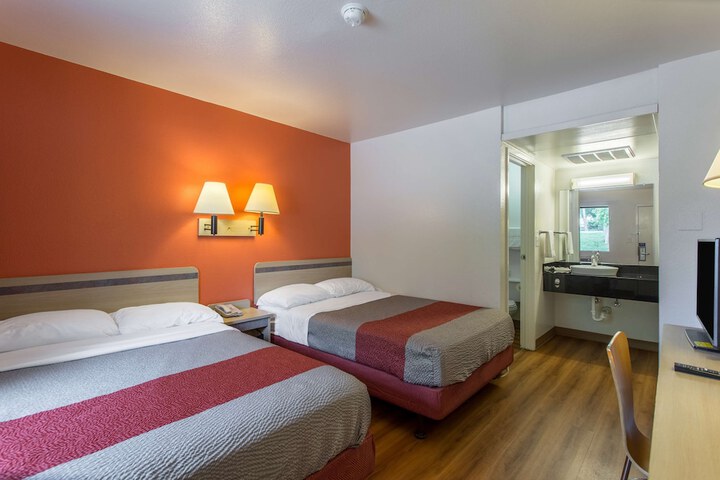 Room 20 of 27