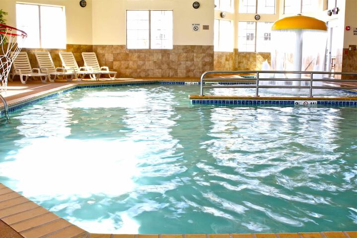 Pool 16 of 126