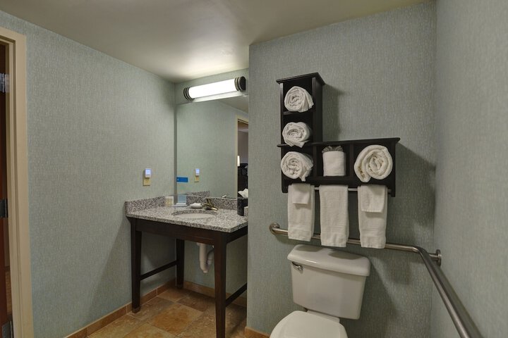 Room 48 of 67
