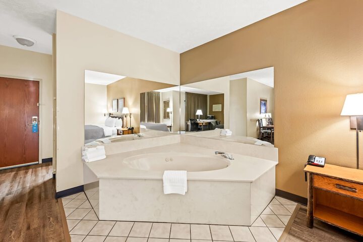 Quality Inn & Suites Big Stone Gap