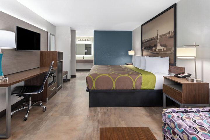 Room 31 of 60