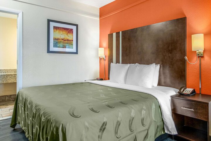 Room 14 of 31